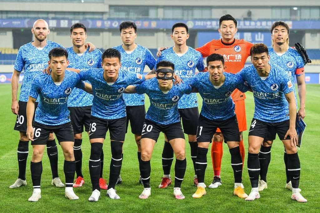 CBA最新动态 新疆主帅变动再起 徐昕遭重罚 崔永熙复出推迟