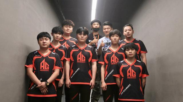 EPL S20 小组赛：艰难取胜 COL 2-1击败Astralis